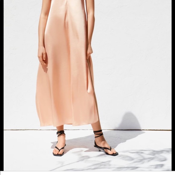 Satin dress - Picture 3 of 8